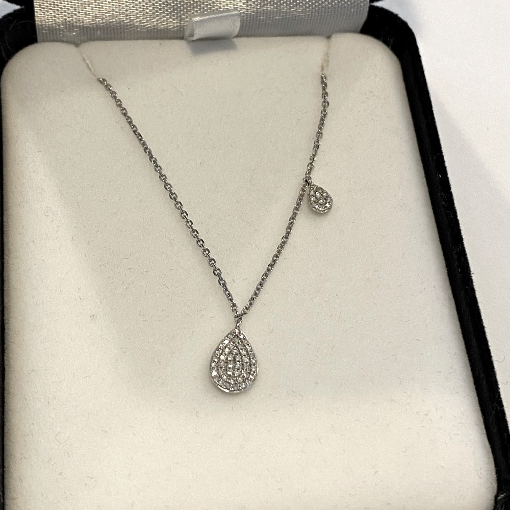 Lady’s White 14 Karat 2 Pear Chain Pendant.